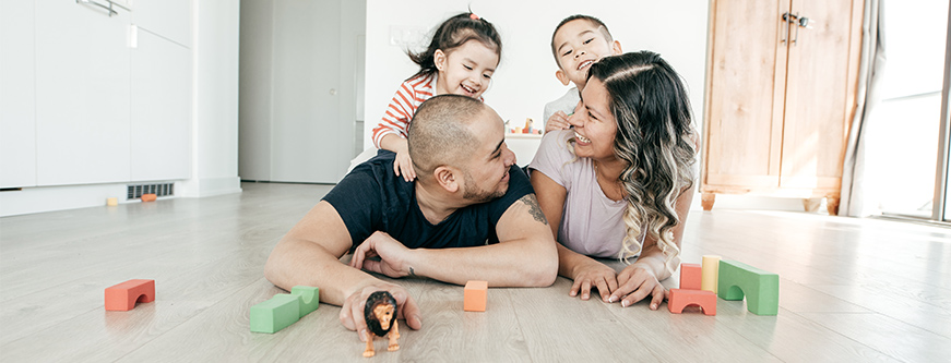 من مستعد گرفتن آلرژی هستم. آیا لمینیت انتخاب خوبی است؟